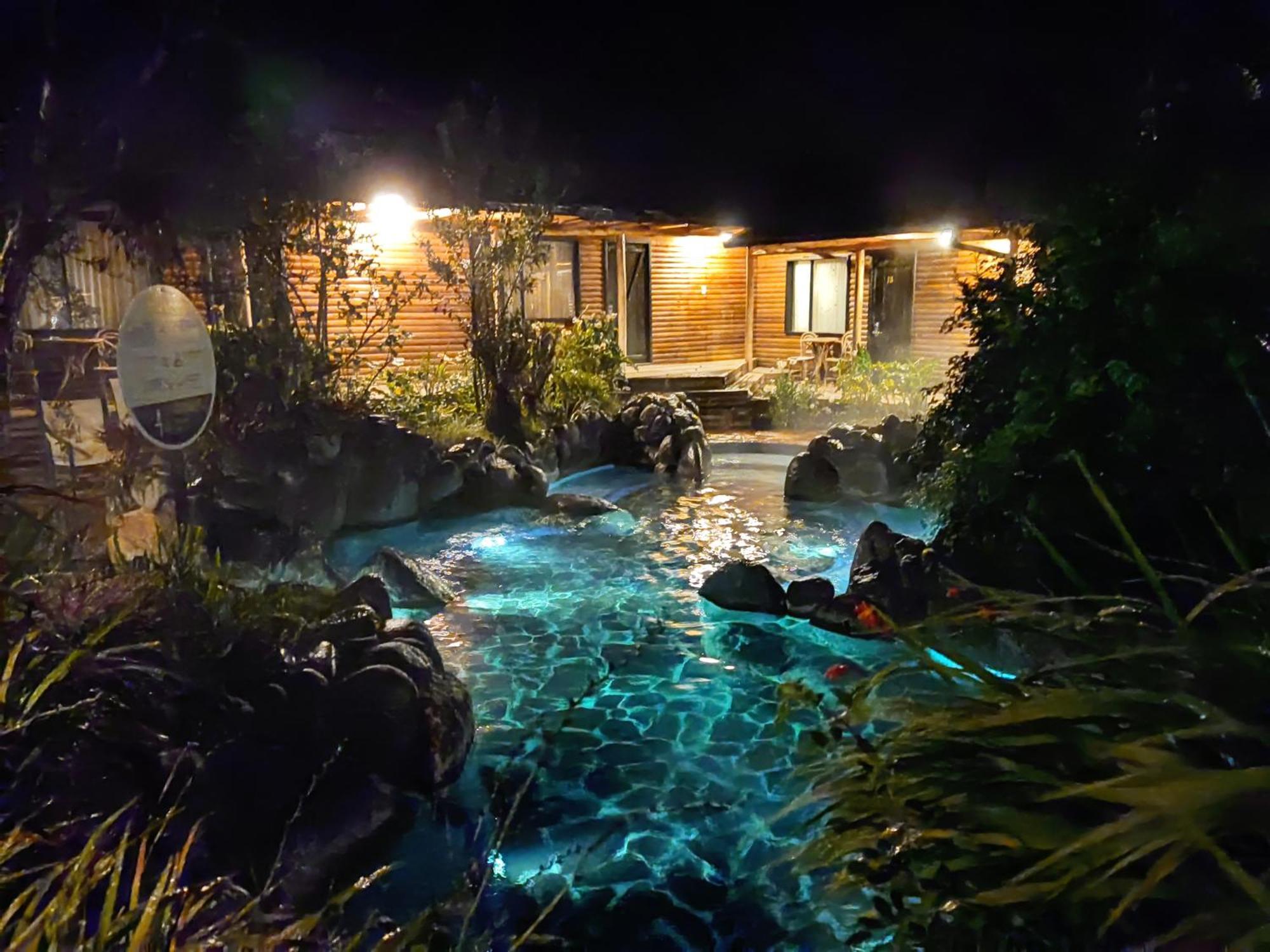 Termas De Papallacta Extérieur photo The Blue Lagoon at night