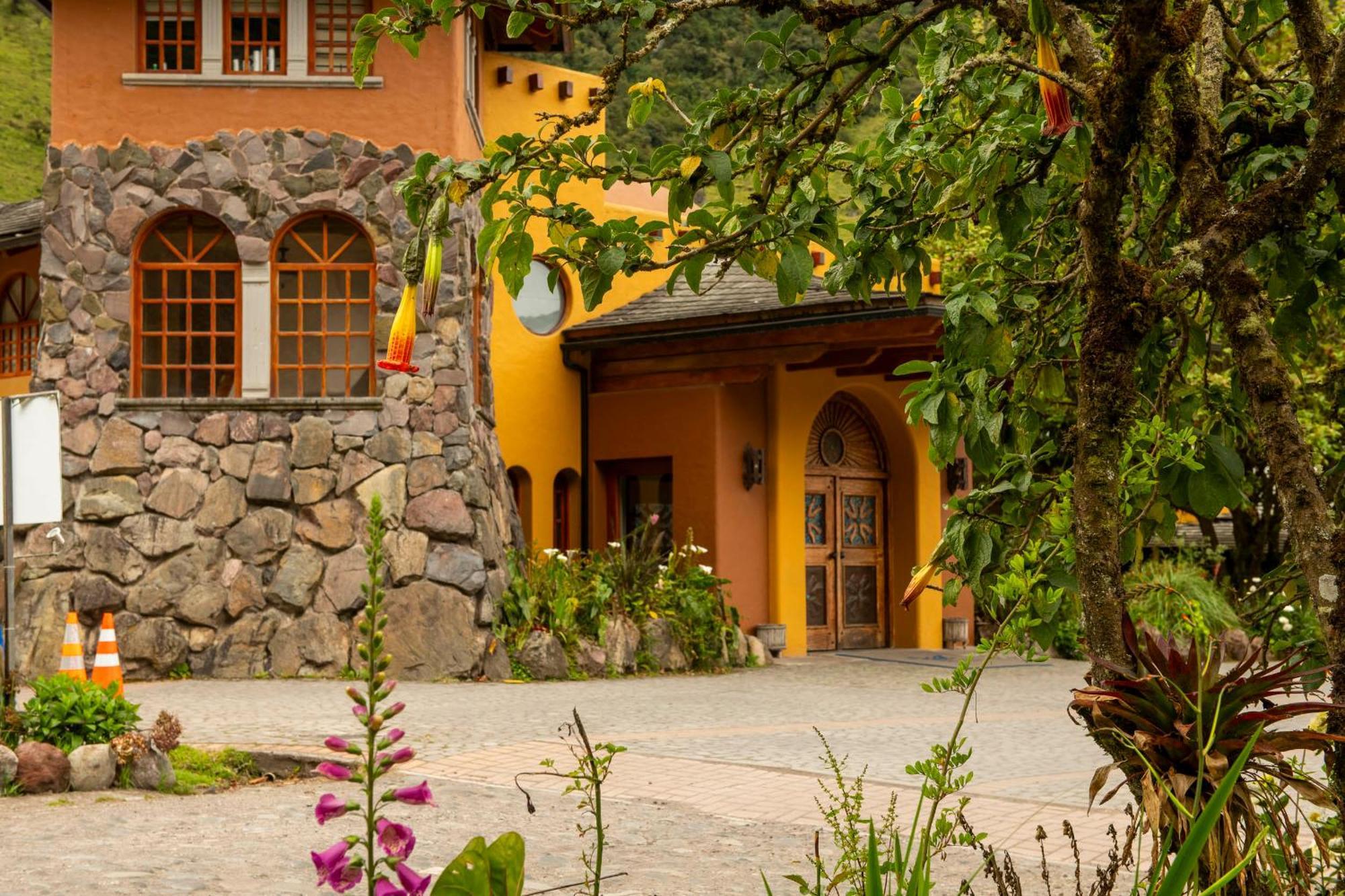 Termas De Papallacta Extérieur photo Entrance to the hotel